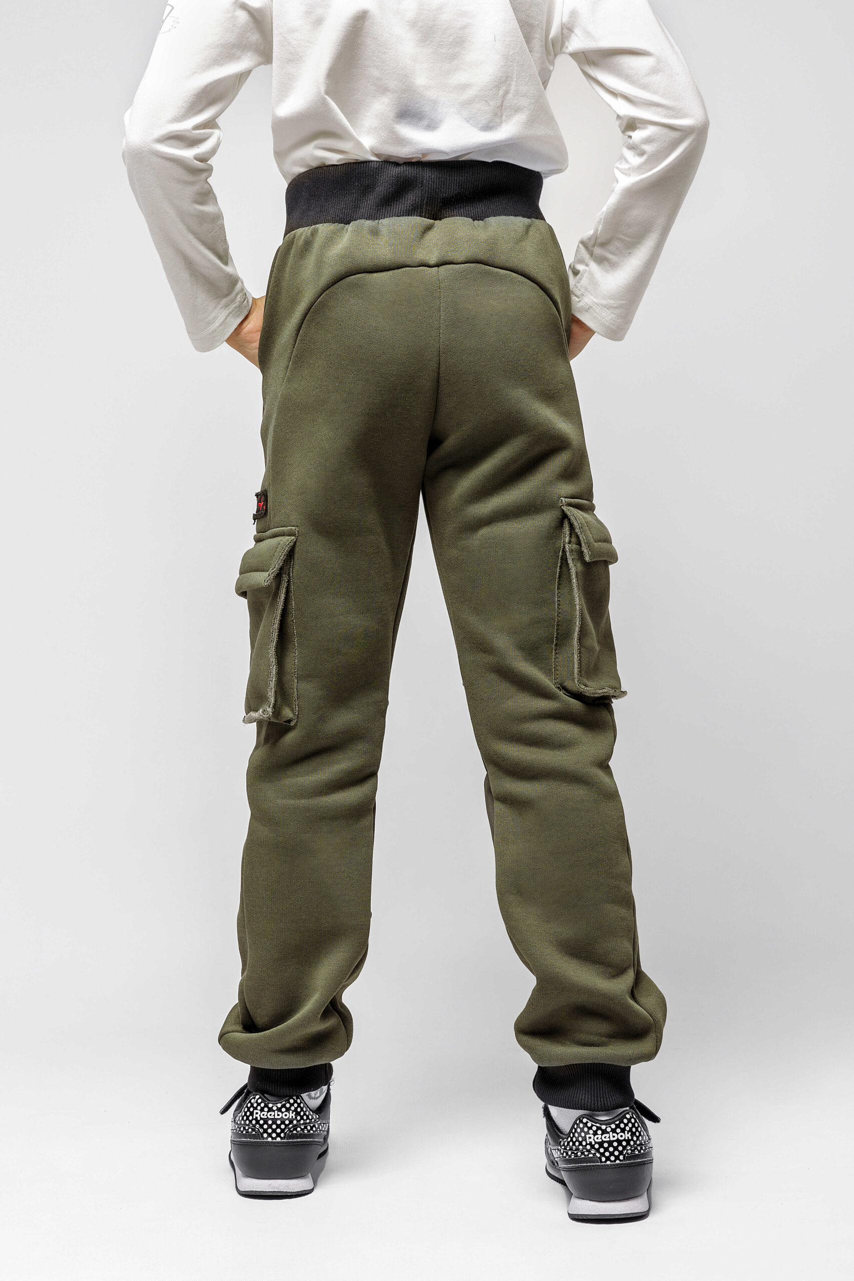 Kids Pants Syla. Color khaki. 
Material of the inserts: oxford cloth, 100% polyester.