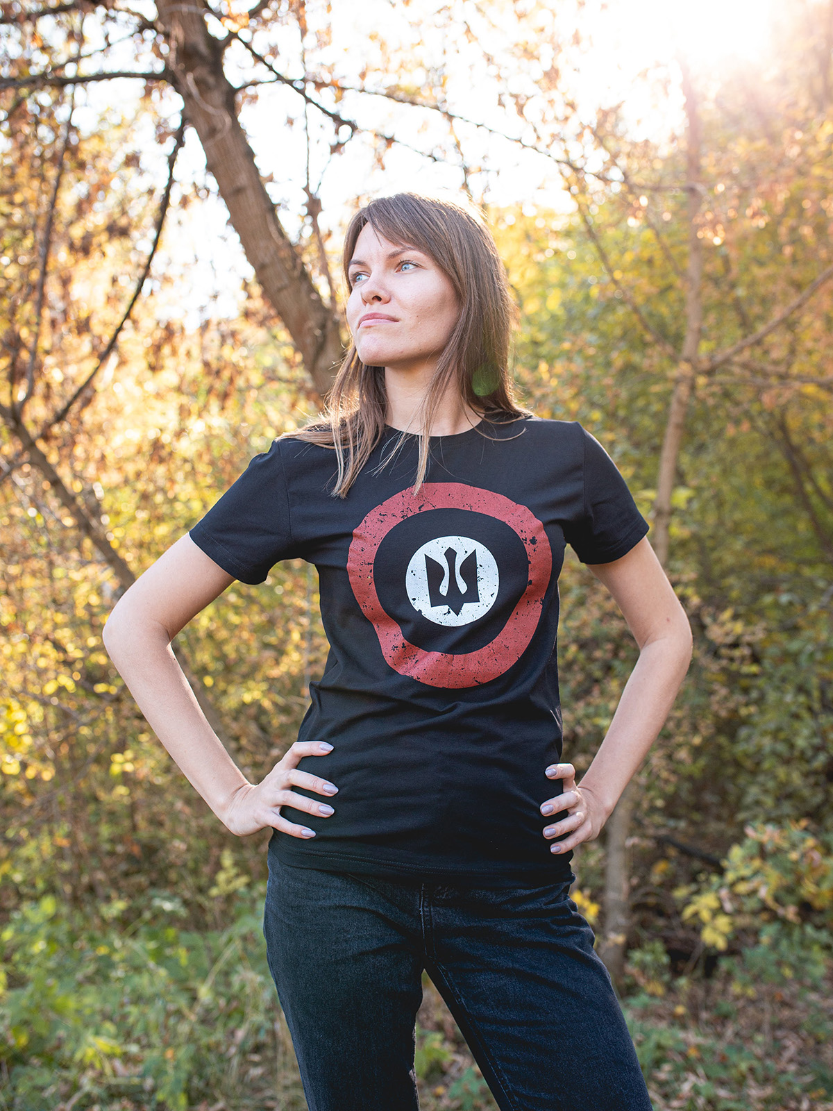 Women's T-Shirt Roundel. Color black.  It looks great on a female figure!
Material: 95% cotton, 5% spandex.