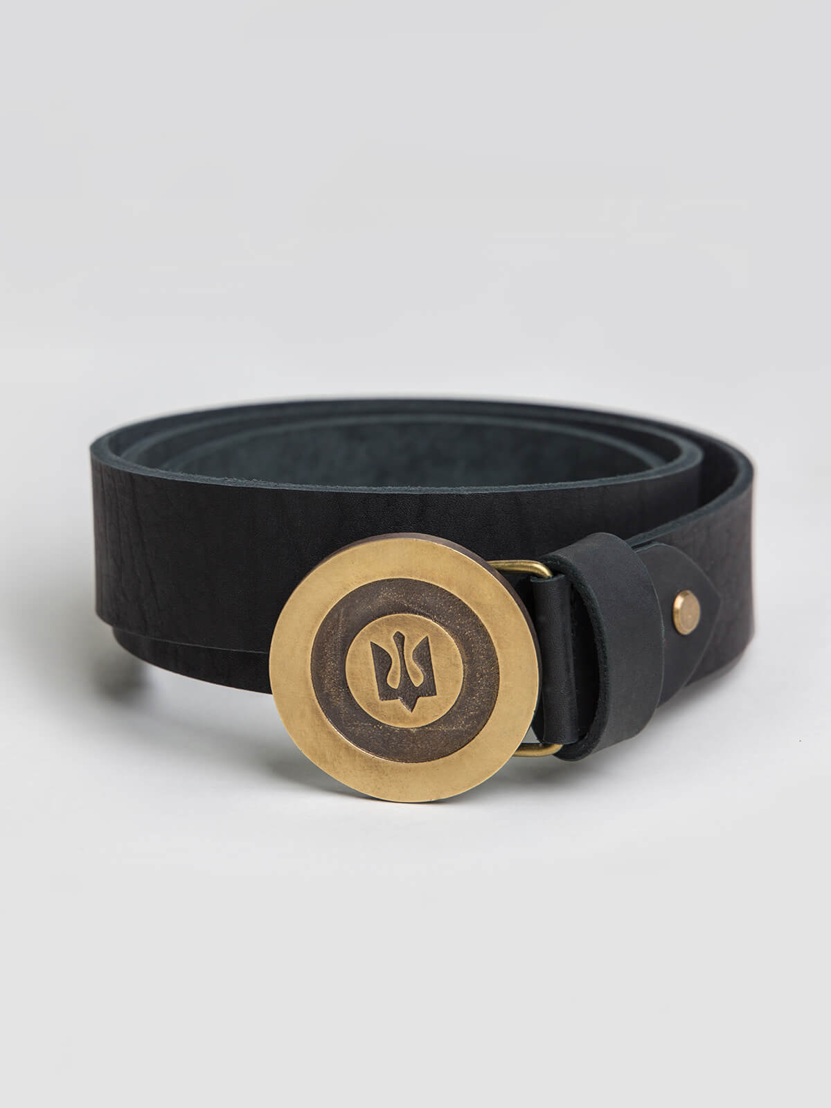Belt Roundel. Color black. Material: leather, brass
Length of the belt: 120-130 cm.