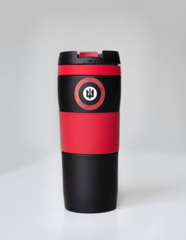 Thermo Cup Roundel. Color black. The drink will stay hot for 3-4 hours.