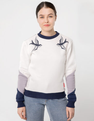 Women's Sweatshirt Swallow. Color white. Three-cord thread fabric: 77% cotton, 23% polyester.