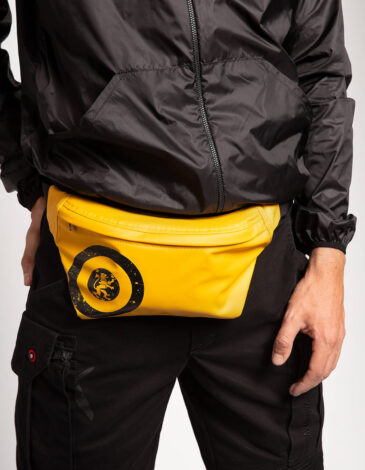 Windbreaker And Fanny Pack Set “Have A Nice Flight”. Color yellow. 
Material windbreaker: polyester 100%  The color shades on your screen may differ from the original color.