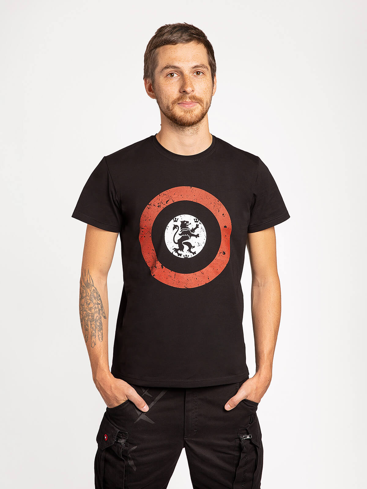 Men's T-Shirt Lion (Roundel). Color black. .