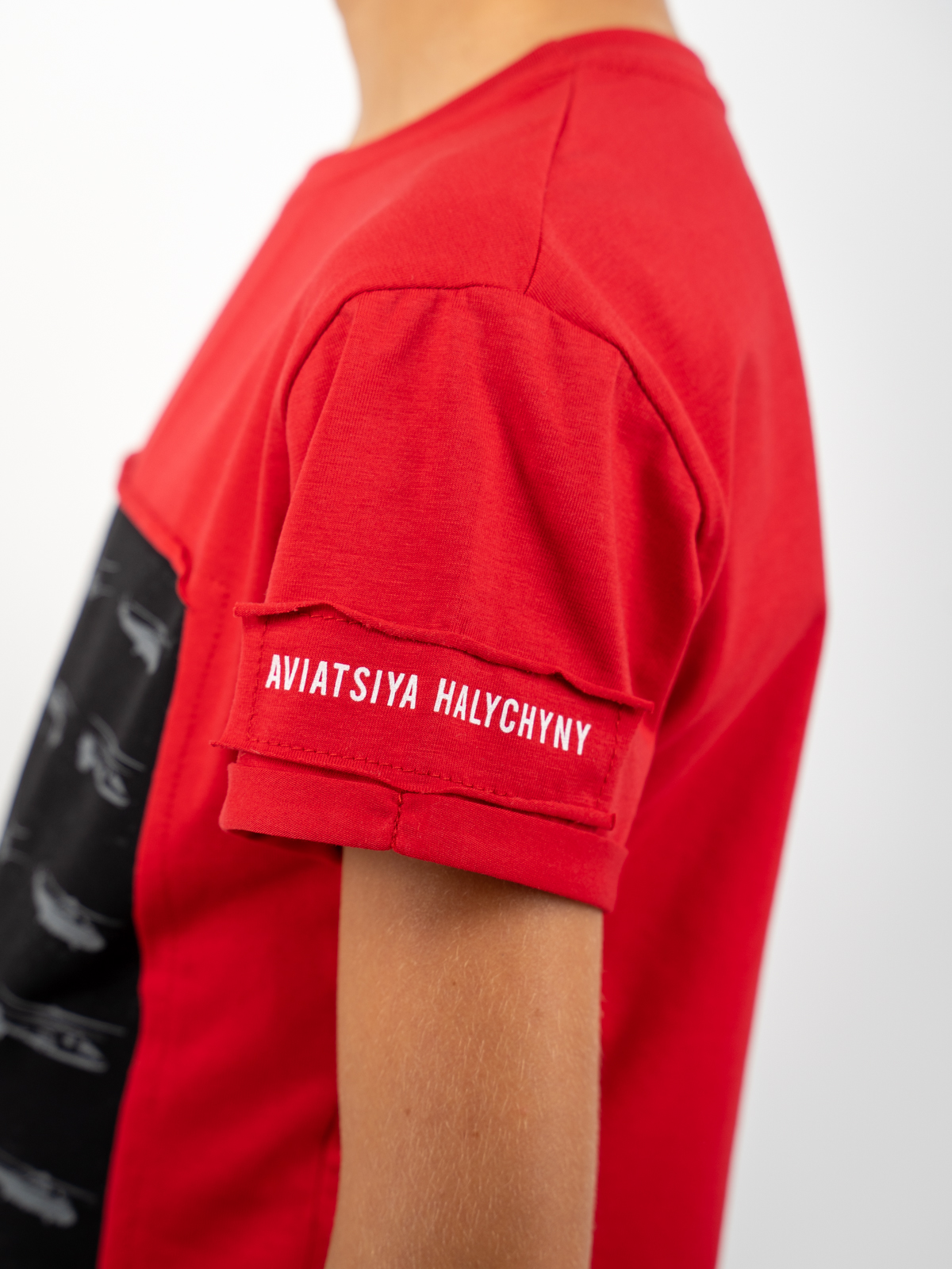Kids T-Shirt Sikorsky. Color red. 3.