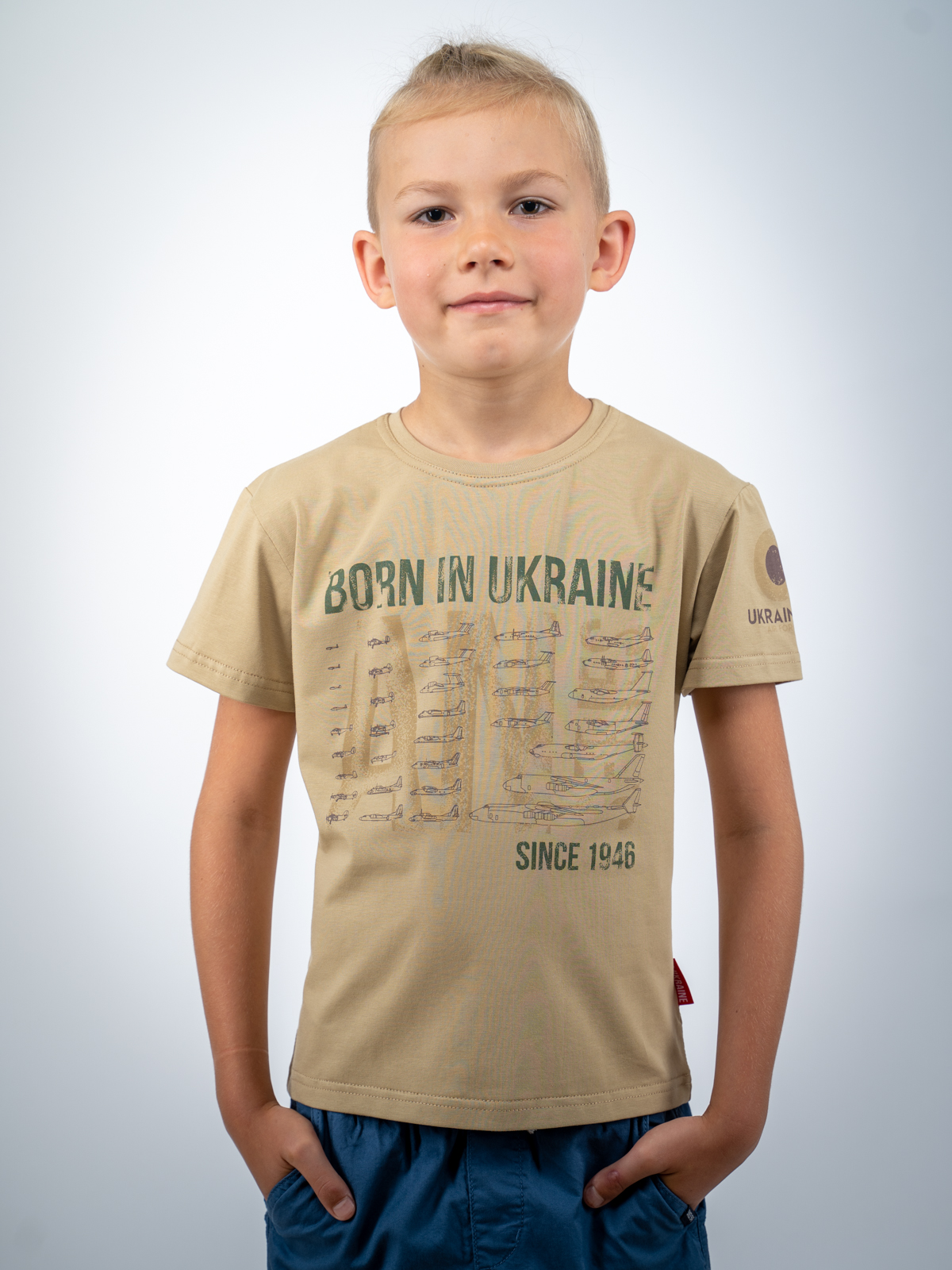 Дитяча Футболка Born In Ukraine. Колір пісочний. Футболка унісекс.