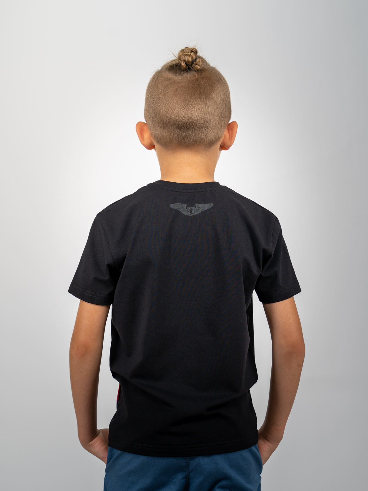 Kids T-Shirt Lion (Roundel). Color black. 1.
