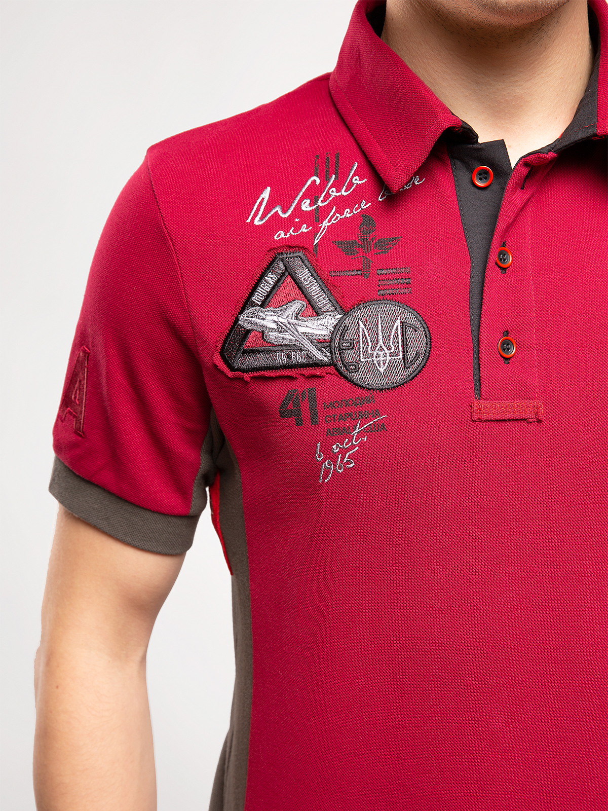 Women's Polo Shirt Flying Cossacks. Color claret. 
Height of the model: 175 cm.