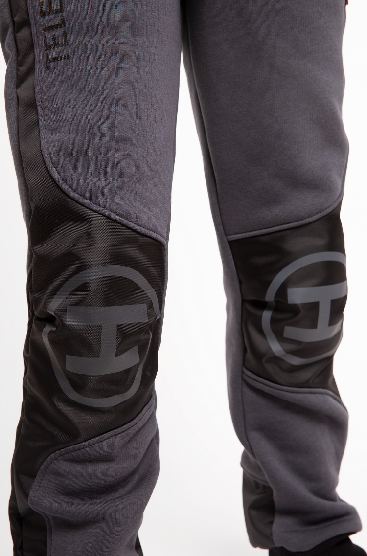 Kids Trousers Soft Landing. Color dark gray. 
Filler on the knees: synthetic winterizer.