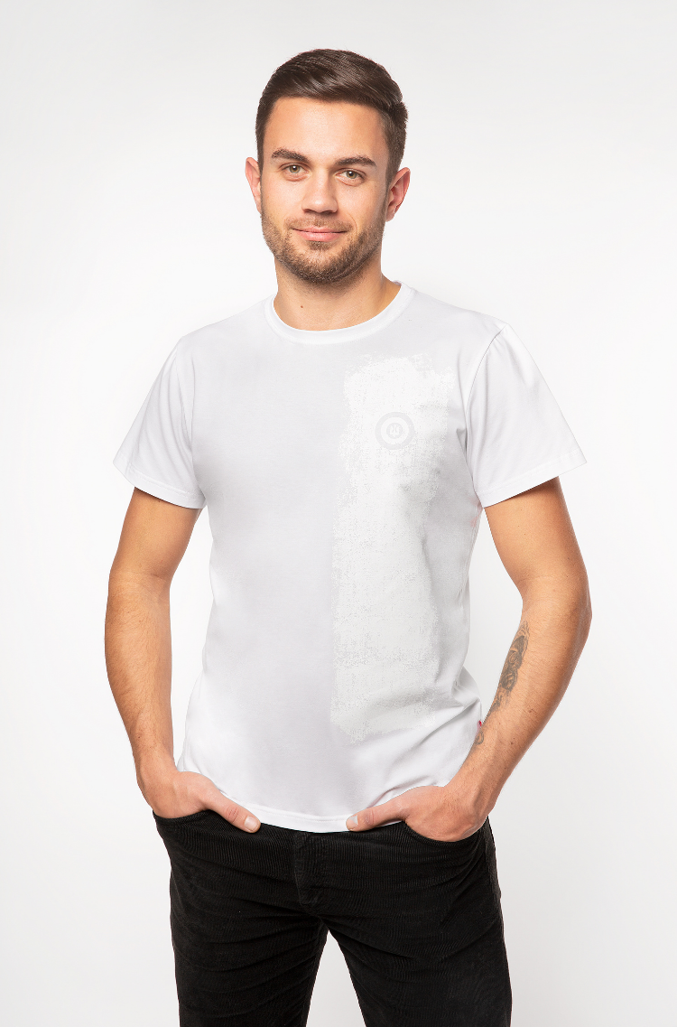 Men's T-Shirt Must-Have. Color white. Unisex T-shirt (men’s sizes).