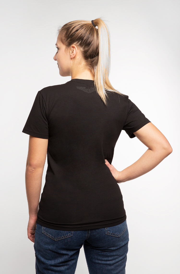 Women's T-Shirt Must-Have. Color black.  Don’t worry about the universal size.