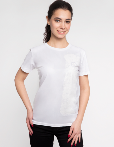 Women's T-Shirt Must-Have. Color white. 4.