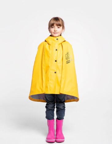 Kids Poncho Raincoat Hydroplane. Color yellow. The color shades on your screen may differ from the original color.