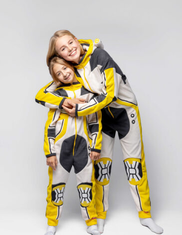 Women's Kigurumi Pajamas Spacesuit. Color yellow. .