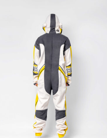 Men's Kigurumi Pajamas Spacesuit. Color yellow. Material: 100% polyester.