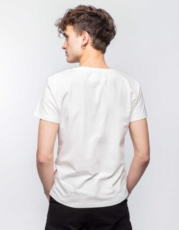 Men's T-Shirt Dream Big. Color off-white. .