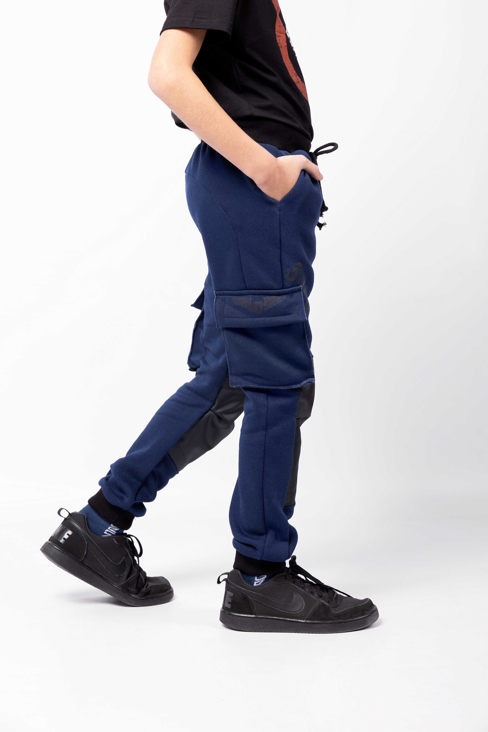 Kids Pants Syla. Color navy blue. Unisex pants.