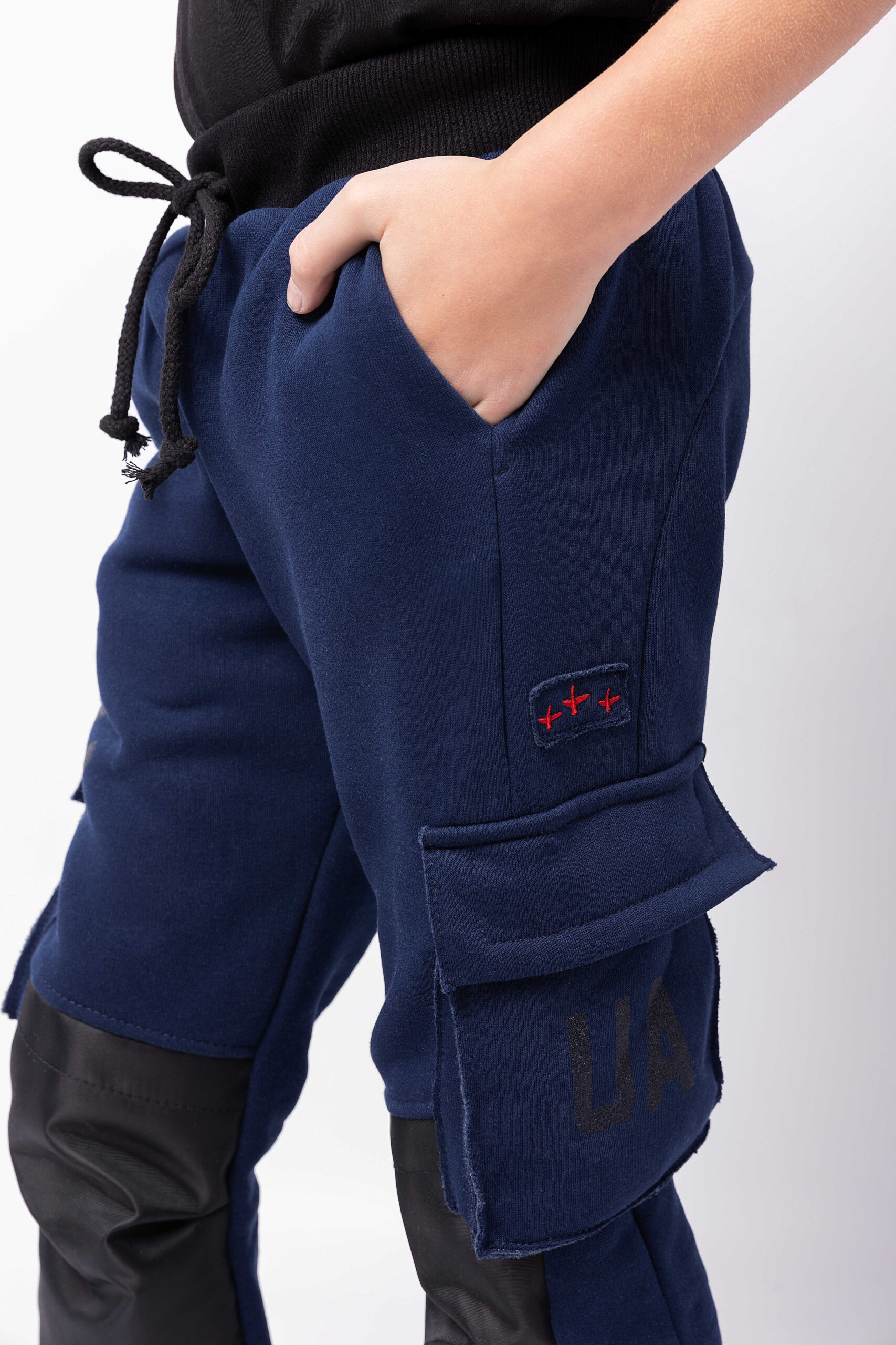Kids Pants Syla. Color navy blue.  The color shades on your screen may differ from the original color.