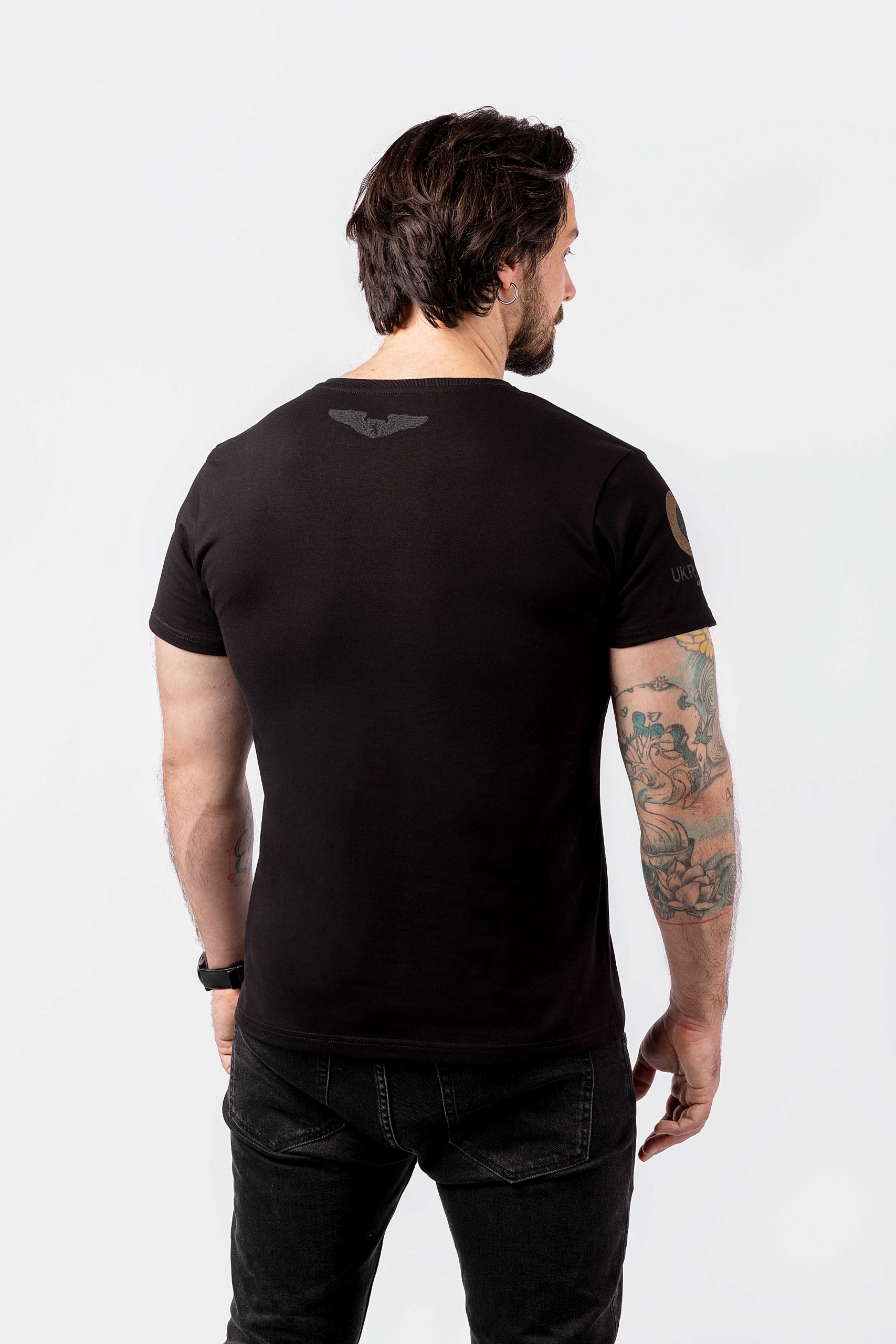 Men's T-Shirt Griffon. Color black. 
Material: 95% cotton, 5% spandex.