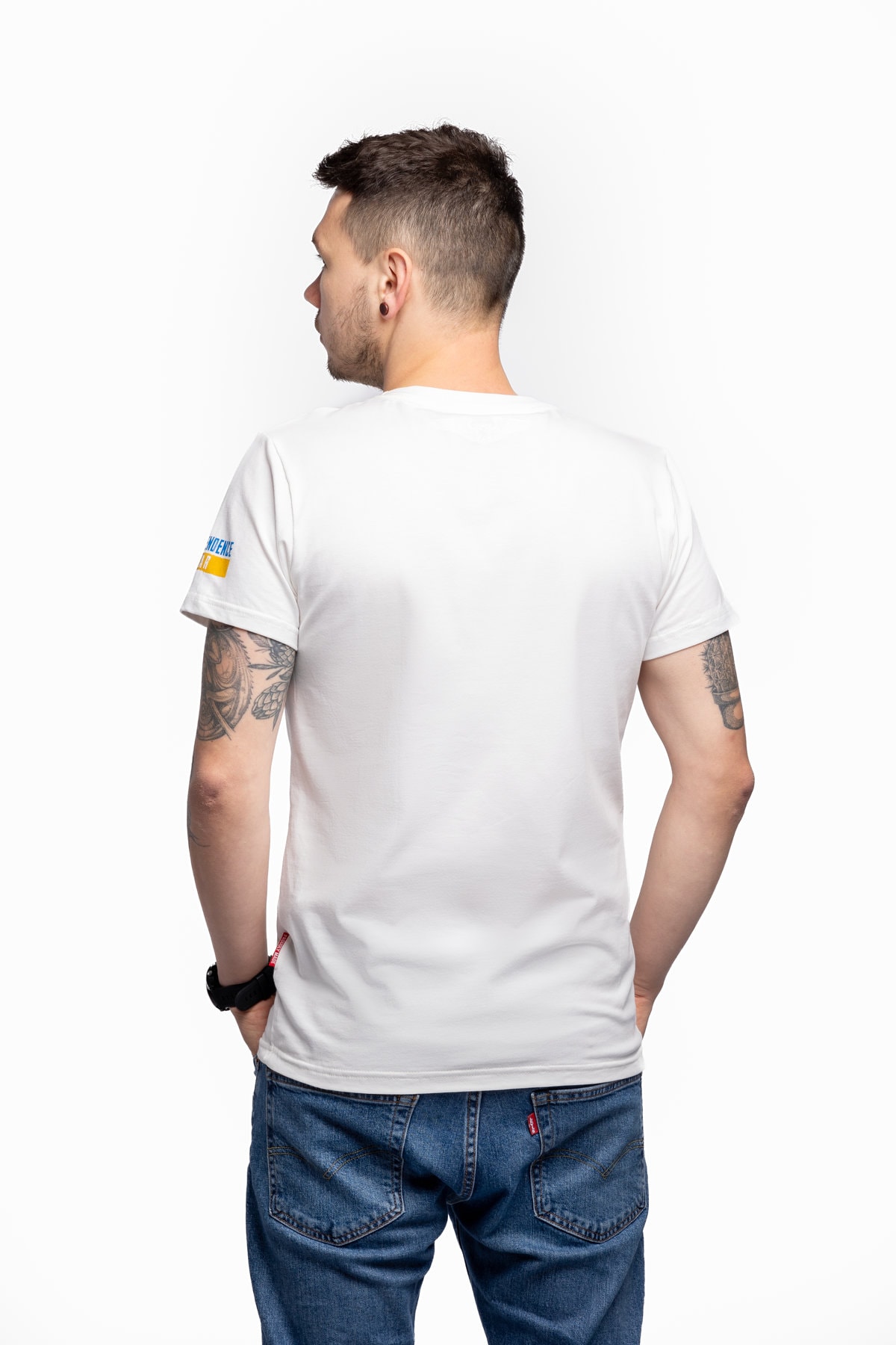 Men's T-Shirt Neptune. Color off-white. 1.