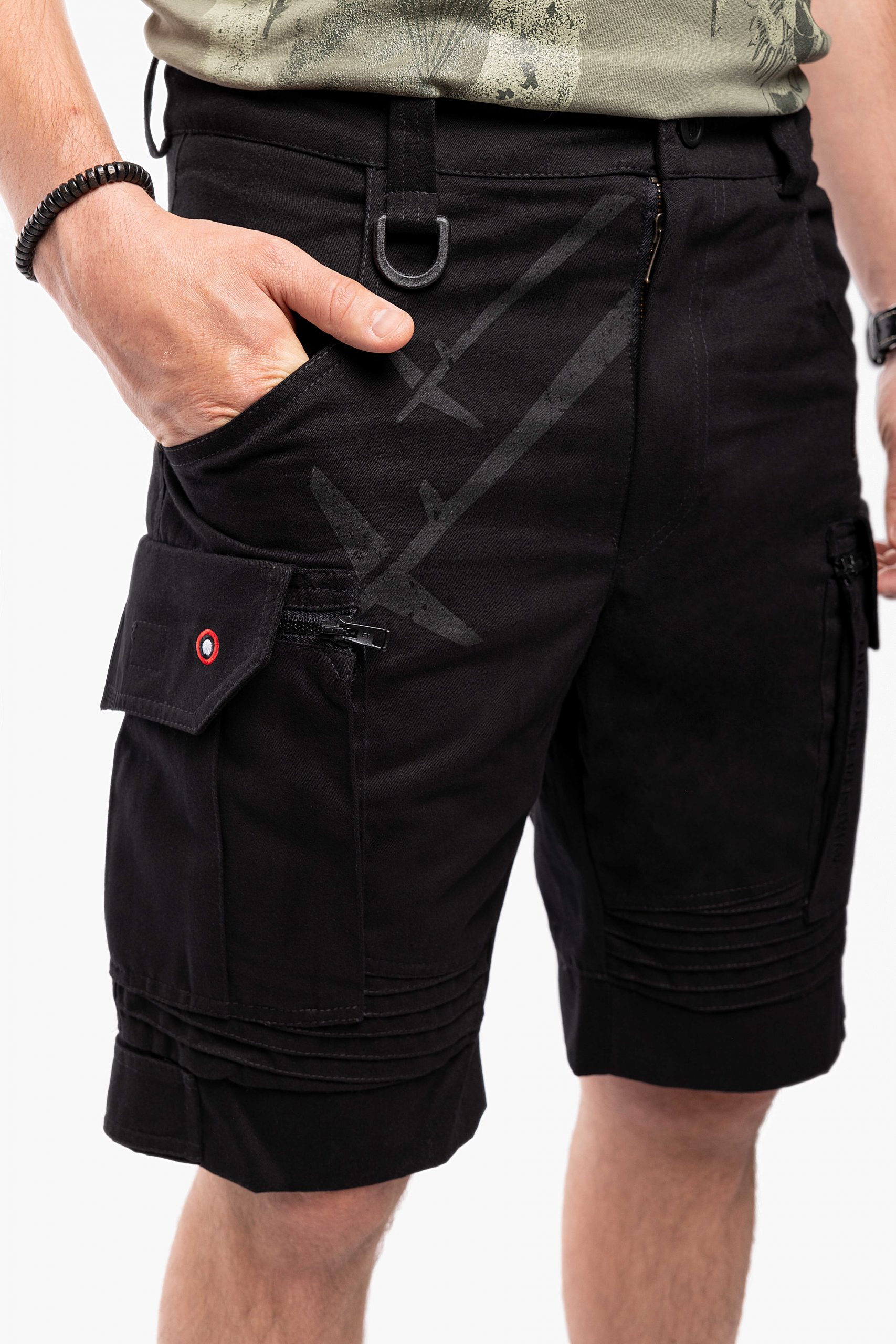 Men's Shorts Flyer. Color black. 3.