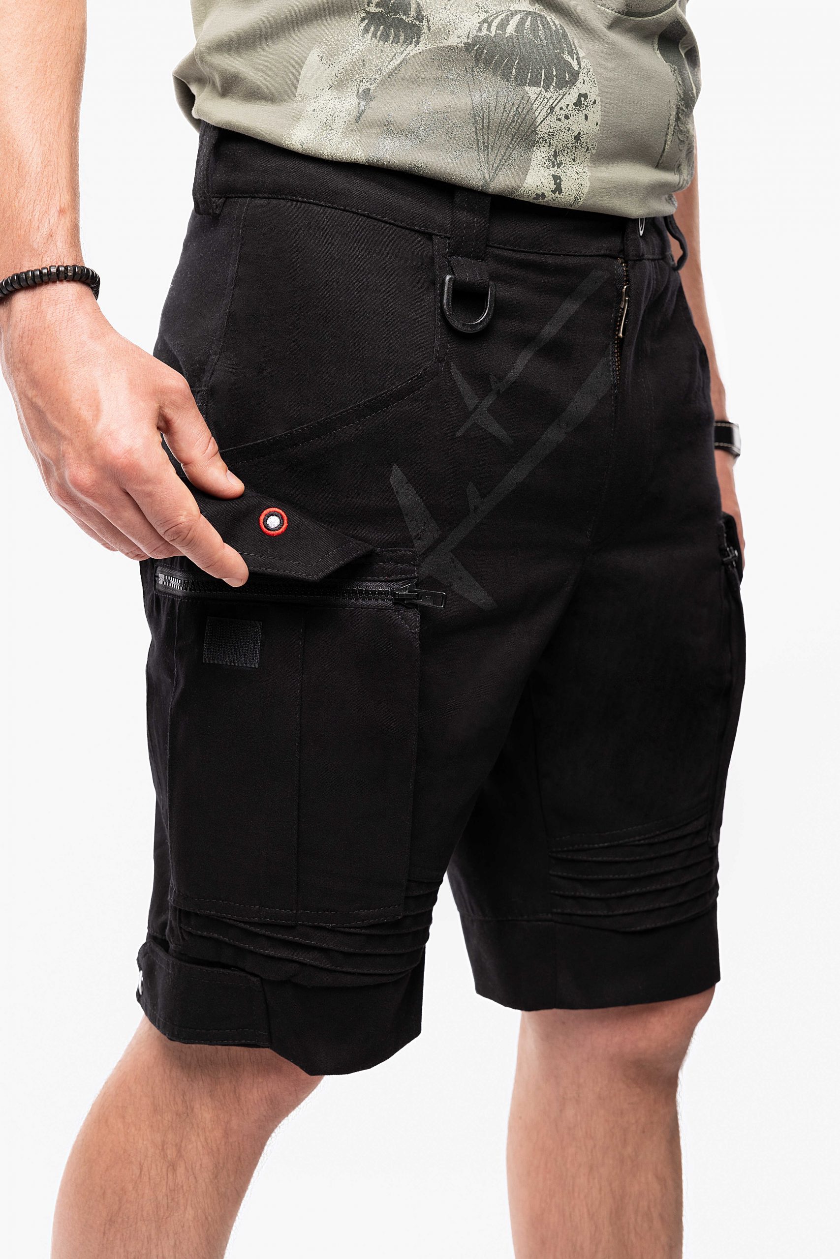 Men's Shorts Flyer. Color black. 4.