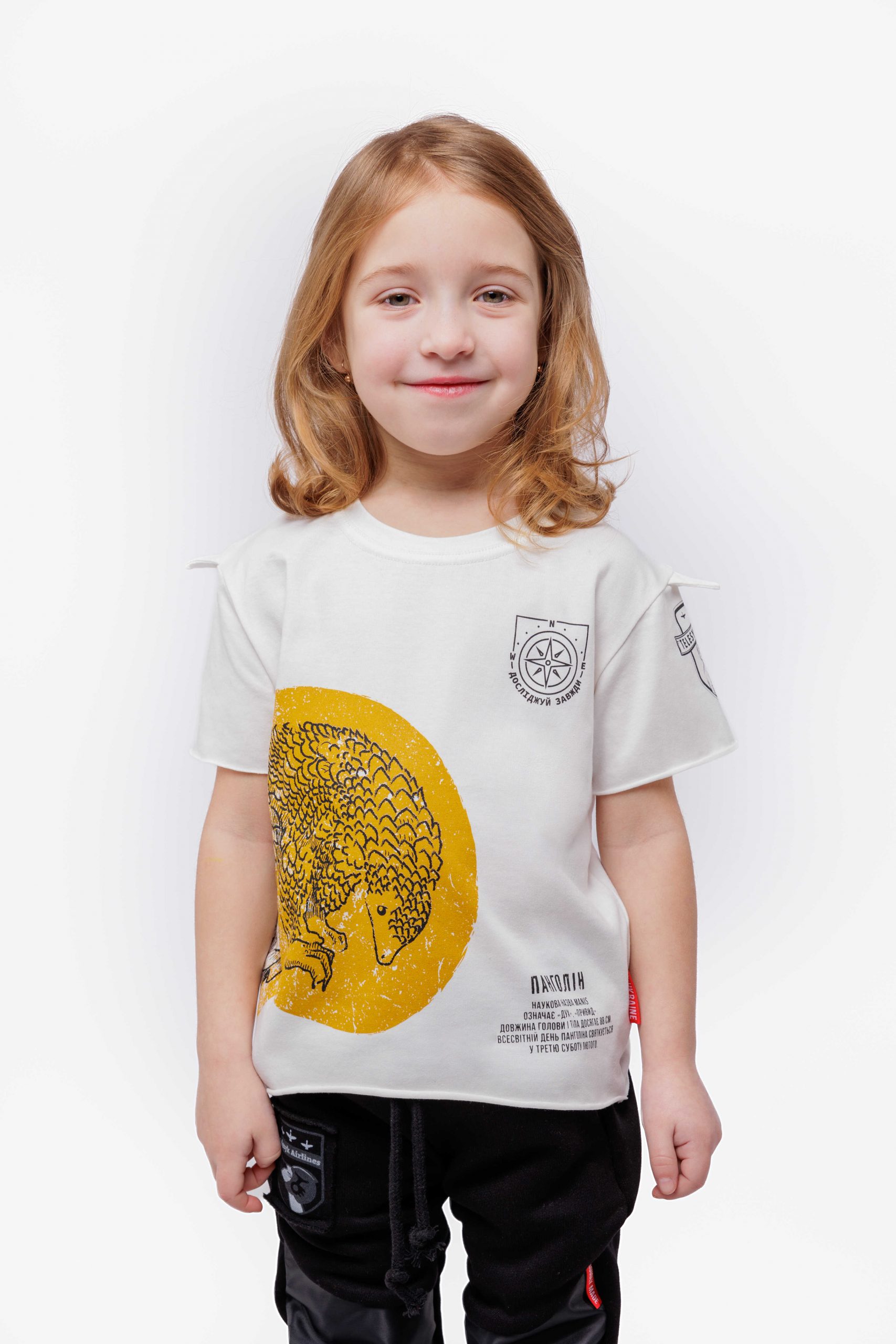 Kids T-Shirt Pangolin. Color off-white. 2.