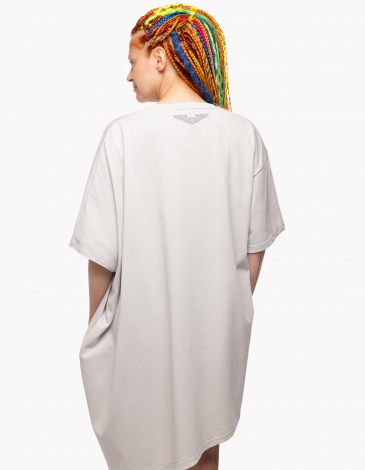 T-Shirt-Dress Wing. Color light-gray. .
