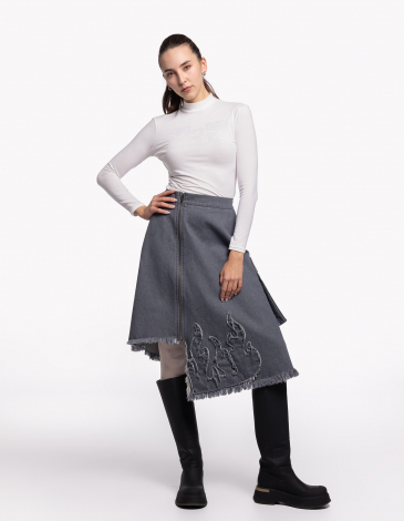 Skirt Fire. Color gray. .