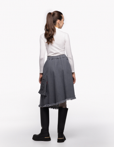 Skirt Fire. Color gray. .