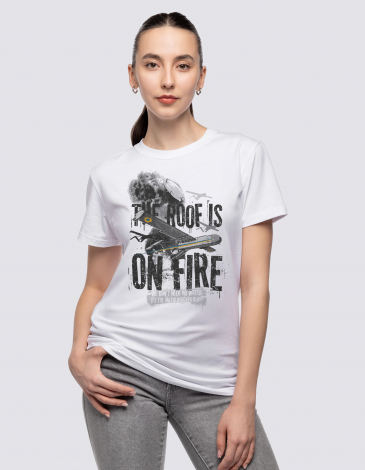 Жіноча Футболка Let It Burn!. Колір білий. .